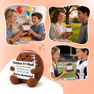 Peluche de Mini Balón de Fútbol Tejido a Crochet, Reafirmante y Reconfortante, Perfecto para Aficionados al Fútbol de Todos los Géneros y un Gran Regalo para las Fiestas - Product Image 5