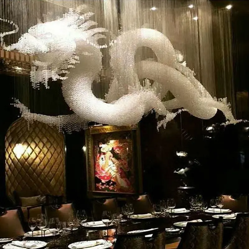 Otel lobisinde villa mühendislik özel yaratıcı ejderha şeklinde hayvan modelleme lambası büyük modern kristal avize