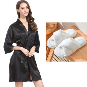 Kimono corto <span class=keywords><strong>de</strong></span> lujo <span class=keywords><strong>de</strong></span> seda satinada para mujer con manga tres cuartos, ropa <span class=keywords><strong>de</strong></span> dormir, vestido <span class=keywords><strong>de</strong></span> <span class=keywords><strong>novia</strong></span>, bata <span class=keywords><strong>de</strong></span> dama <span class=keywords><strong>de</strong></span> honor, pantuflas blancas cruzadas <span class=keywords><strong>y</strong></span> suaves. - Product Image 1