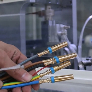 Machine à sertir à quatre points haute efficacité, étanche, précision de 0,02 mm, multifonctionnelle pour l'aérospatiale et l'automobile - Product Image 6