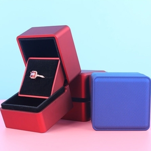 Nueva Caja de Joyería de Plástico de Alta Gama al por Mayor de China, Cajas de Joyería con Luces LED, Caja de Regalo Cuadrada para Joyería - Product Image 5