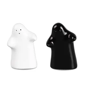 Custom special condiment set salt and pepper shaker love hugs and kisses ceramic cruet set