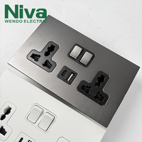 Prise murale double Niva NV5 en acier inoxydable nickel brossé, norme britannique, avec ports USB-A et USB-C, 13A, universelle pour hôtel et maison