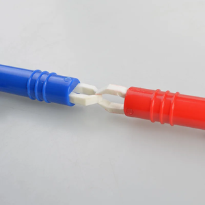 Qbellpet Fabricant vente en gros vente chaude en plastique <span class=keywords><strong>chat</strong></span> chien anti-tiques anti-puces <span class=keywords><strong>pince</strong></span> <span class=keywords><strong>à</strong></span> puces <span class=keywords><strong>pour</strong></span> attraper les tiques des animaux de compagnie - Product Image 6