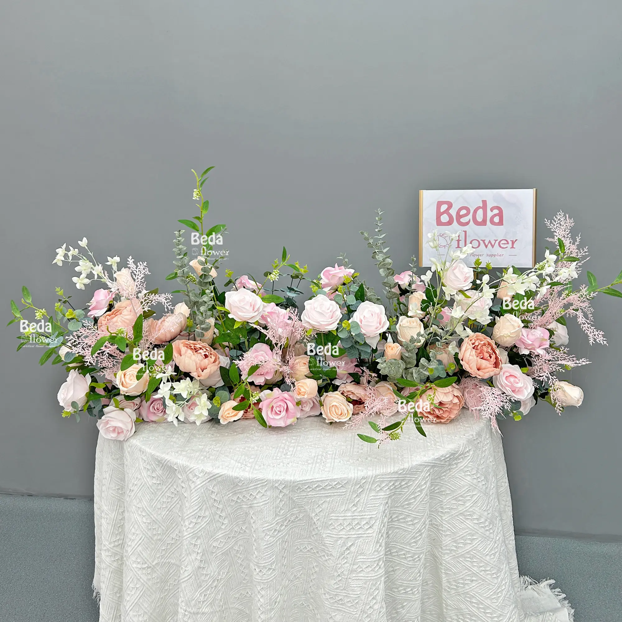 Beda Großhandel Stoff rosa und weiße Blume Bogen Kulisse für Hochzeit oder Party und andere Veranstaltungen Dekoration Blumenläufer