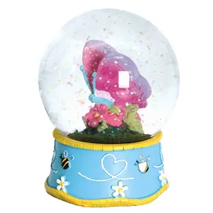 Cute OEM wholesale kids gift idea water ball butterfly ornament resin snowball glitter water globe glass butterfly snow globe