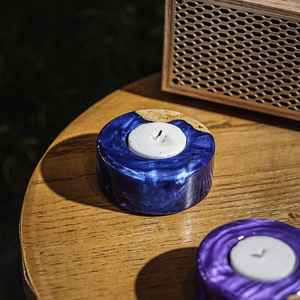 Porte-bougie unique en résine et bois fait à la main, combinant du bois naturel et de la résine colorée, design artistique et durable, idéal - Product Image 5