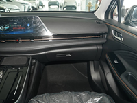 Aion S Plus : Aménagement Relaxant, Espace Spacieux pour les Jambes, Connectivité Téléphonique, Éclairage Ambiant, Capteur de Collision pour les Excursions Suburbaines
