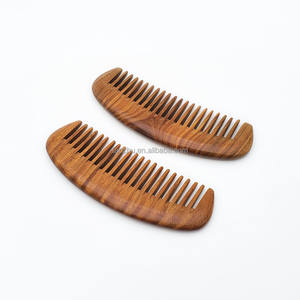 Peigne en bois de santal vert de première classe Peigne en bois précieux naturel à dents grossières - Product Image 6
