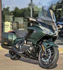 Motos d'occasion Gold Wing GL1800 par Honda1 |   Embrayage hydraulique |   <span class=keywords><strong>Moto</strong></span> de tourisme à six cylindres en ligne de 1833 cm³ - Product Image 3