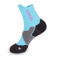 Chaussettes de course de sport absorbant la sueur en polyester de qualité supérieure anti-dérapant été automne chaussettes de sport unisexes chaussette avec logo personnalisé