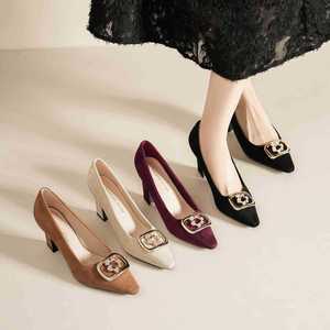 Escarpins rétro en velours à bout carré avec boucle en strass, talon bloc moyen, chaussures confortables pour femmes - Product Image 1