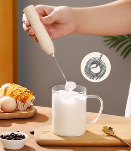 Batteur à œufs électrique portable, <span class=keywords><strong>mousseur</strong></span> à lait sans grumeaux, mélangeur de poudre sans fil, bâtonnet d'agitation pour pâtisserie crémeuse, économe en énergie - Product Image 3