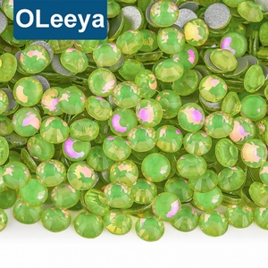 Strass en gros Oleeya, 12 tailles identiques, SS6-SS30, en verre rose brillant, à dos plat, non thermocollants, pour accessoires DIY et gobelets - Product Image 1