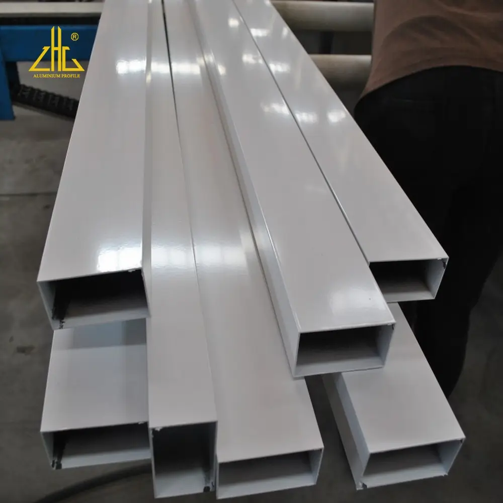 Экструдированный 6063 40x80 алюминиевый квадратный трубчатый Распылитель белый прямоугольный алюминиевый профиль