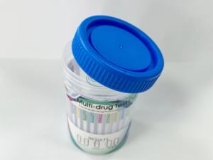 22 Tiras Reactivas para la Detección Precisa de Drogas Comunes y Adulterantes, Vaso para Prueba de Drogas, Solo para Uso Forense (25/Caja) - Product Image 1