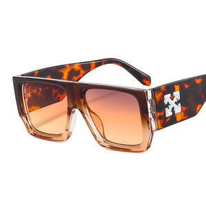 2022 nuovi uomini di marca designer <span class=keywords><strong>occhiali</strong></span> da sole donna classici Influencers grandi <span class=keywords><strong>occhiali</strong></span> da sole oversize logo personalizzato <span class=keywords><strong>occhiali</strong></span> di lusso all'ingrosso - Product Image 5