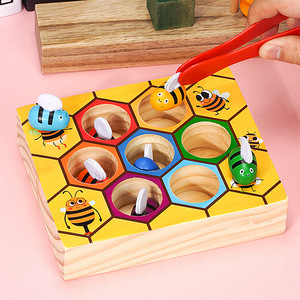 Juego de mesa de madera Fire Rat Bee Box para niños, juguete de combinación de colores, desarrollo de la coordinación mano-ojo, cubo de actividades para educación temprana - Product Image 1