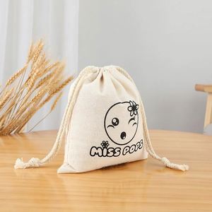 Sac à cordon en toile de coton personnalisé, réutilisable, respirant, pour le rangement d'articles divers et les sacs cadeaux en mousseline - Product Image 5