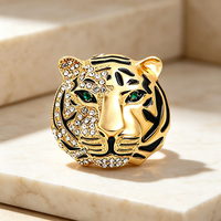 Broche Tigre Rétro de Luxe en Strass - Épinglette Personnalisée en Émail pour Costumes Hommes, Vente en Gros Directe Usine