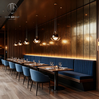 Ensemble de table et de chaises carrées en bois sur mesure Ron Group, sièges en velours bleu, mobilier de restaurant commercial