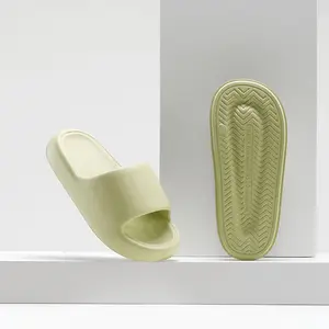 Venta al por mayor de zapatillas personalizadas Unisex antideslizante interior suela gruesa logotipo impreso zapatillas casa almohada diapositivas zapatillas mujeres