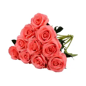 Ideas de nuevos productos 2024 ramo de niña de flores abiertas de rosas artificiales tallo de rosa de imitación para Arreglo de boda artículo de regalo de flores de seda de imitación