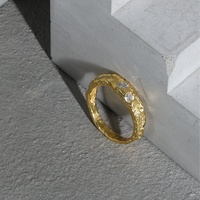 Cincin Perak Sterling S925 Desain Niche dengan Tekstur Foil Berkerut, Aksen Zirkon Halus, dan Bentuk Tidak Beraturan untuk Wanita