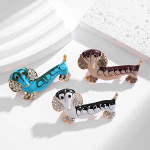 새로운 유행 강아지 오일 드롭 브로치 VIP 개 합금 모조 다이아몬드 상감 동물 핀 만화 의류 선물 배지 - Product Image 1