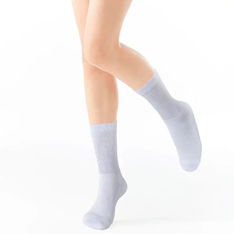 Wholesale Hot Sale Soft Plus Size LoosTop No Binding White Pregnant Woman Cotton Medical Knee High Diabetic Socks