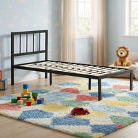 Cadre de lit flottant en métal California King avec sommier à lattes et base rembourrée pour mobilier de chambre principale de villa contemporaine