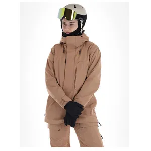 定制工厂供应商女式雪衣户外运动服装防风滑雪泡芙夹克