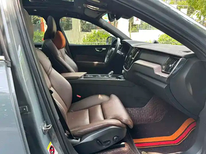 SUV Familial <span class=keywords><strong>XC60</strong></span> B5 Luxe <span class=keywords><strong>2022</strong></span> à Quatre Roues Motrices Toutes Saisons, d'Occasion, Prêt à l'Exportation, Conditions CIF DDP Disponibles - Product Image 5
