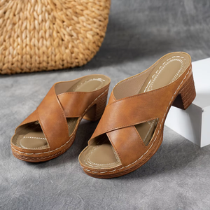 Sandales à talons hauts à brides croisées pour femme, grande taille, talon épais, style européen et américain, ajourées, vente en gros, livraison directe - Product Image 6