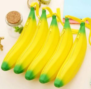 Étui à crayons mignon en forme de banane, personnalisé, différents modèles de fruits, adapté aux étudiants pour emporter à l'école - Product Image 2