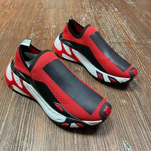 Les nouvelles chaussures de sport polyvalentes pour hommes, légères, de loisirs, pour l'extérieur, confortables pour la marche, chaussures de skateboard, classiques, luxueuses et sportives, sont un succès de vente. - Product Image 5
