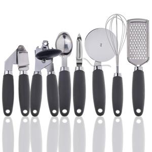 Ensemble d'ustensiles de cuisine en acier inoxydable 7 pièces avec poignée douce au toucher, kit d'outils de cuisson, ouvre-boîte, éplucheur, râpe, fouet, cuillère - Product Image 1
