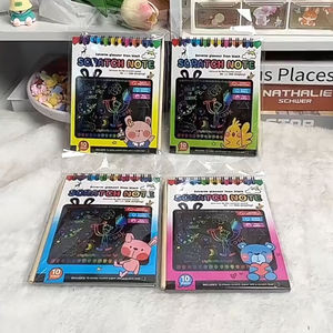 <span class=keywords><strong>Livre</strong></span> de <span class=keywords><strong>dessin</strong></span> créatif pour enfants, peinture à gratter DIY éblouissante, graffiti, carnet de <span class=keywords><strong>dessin</strong></span> avec bâtonnets en bambou - Product Image 2