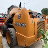 Chargeuse compacte sur pneus SV300 d'occasion, 3 tonnes, moteur diesel FPT, faible consommation de carburant, pour travaux routiers et nettoyage de chantier