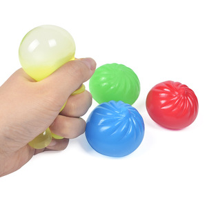 Pelota Antiestrés de Descompresión con Forma de Bollo de Mariscos Colorido, Juguete Sensorial para Aliviar la Ansiedad para Niñas - Product Image 1