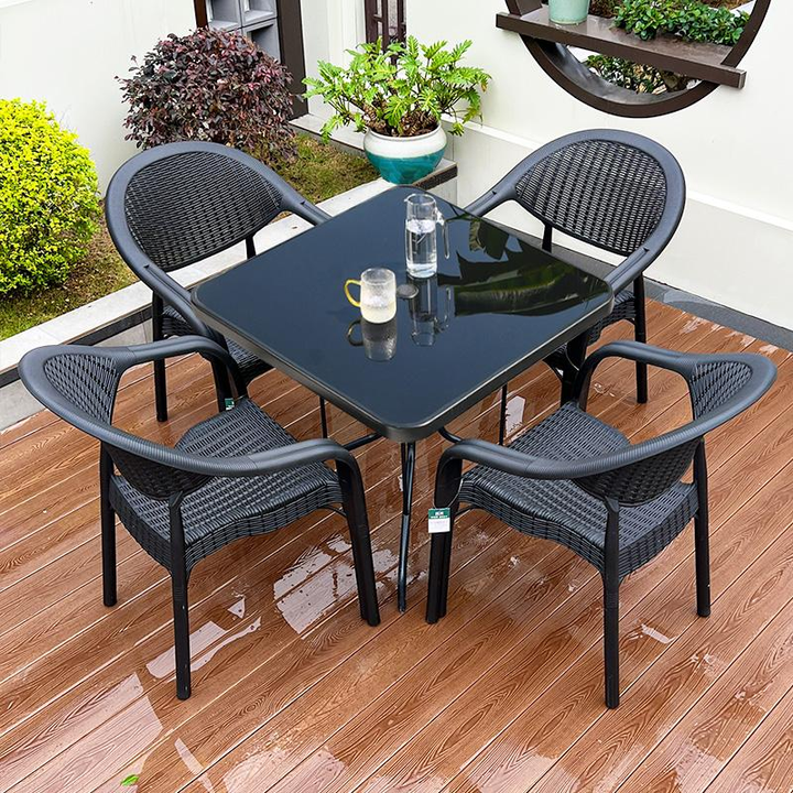 wicker plastic chairs
