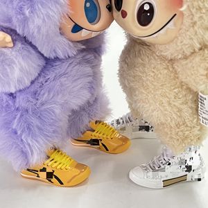 พวงกุญแจรูปรองเท้าไทเกอร์ 3 มิติ แบบโปร่ง รุ่นแฟชั่น  ของตกแต่งรูป<span class=keywords><strong>รองเท้า</strong></span>  จี้บรูซ <span class=keywords><strong>ลี</strong></span>  <span class=keywords><strong>รองเท้า</strong></span>กังฟูสีเหลือง  <span class=keywords><strong>รองเท้า</strong></span><span class=keywords><strong>ผ้าใบ</strong></span>ผู้ชาย - Product Image 1