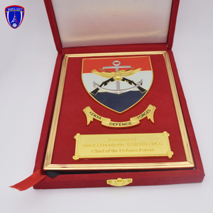 Plaque de récompense en bois bouclier décoratif en métal pour personnalisé du Kenya - Product Image 3