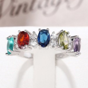 Anello Minimalista Geometrico con Zirconi Colorati per Donne, Elegante Gioiello da Dito alla Moda - Product Image 2