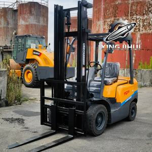 Montacargas TCM FD25T3C de 2.5 toneladas, montacargas usado de Japón, 2.5 toneladas, motor Isuzu C240, máquina usada, montacargas a gasolina, 4000MM 2500KG - Product Image 3