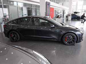 เทสล่า โมเดล 3 ปี 2022 มือสอง รุ่นขับเคลื่อนล้อหลัง พวงมาลัยซ้าย หลังคาซันรูฟ เบาะหนัง ระบบขับเคลื่อนไฟฟ้า  ประสิทธิภาพสูง คุ้มค่า ใช้ในเมืองได้ - Product Image 5