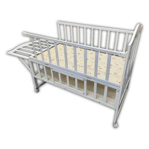 เตียงเด็กอ่อนไม้จริงแบบโมเดิร์น พร้อมฟังก์ชั่นโยก ปรับระดับเตียงได้ ใช้ได้ทั้งในห้องนอนและนอกบ้าน สำหรับเด็กแรกเกิดและเด็กเล็ก - Product Image 5