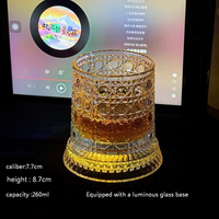 Verre à vin en verre transparent gaufré, tasse rotative illuminée pour whisky, jus, liqueur, bière