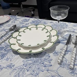 Juego de platos de cena de cerámica con forma festoneada europea con placas de carga de borde de Color para decoraciones de mesa de eventos de boda - Product Image 4