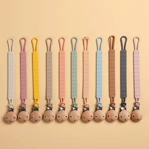 Hot Sell Wooden Pacifier Clip Dummy Pacifier Silicone Pacifier Clip Chain Holder for Baby